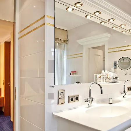 Hotel & Fontenay