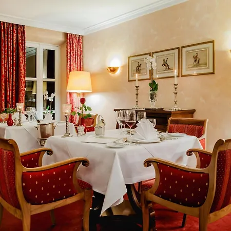 & Fontenay Hotel